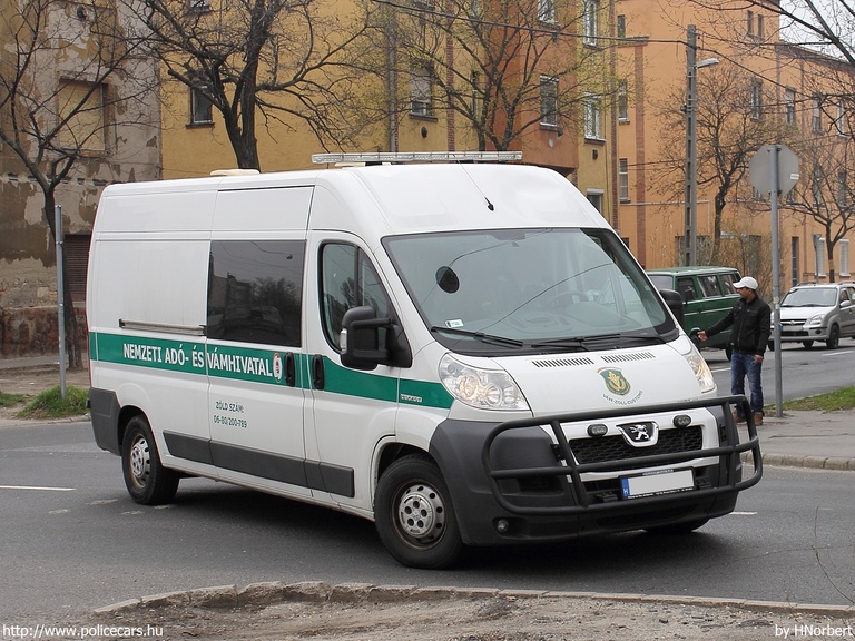 Peugeot Boxer, Nemzeti Adó- és Vámhivatal, fotó: HNorbert
Keywords: vám magyar Magyarország NAV VPOP pénzügyőrség Hungary hungarian customs