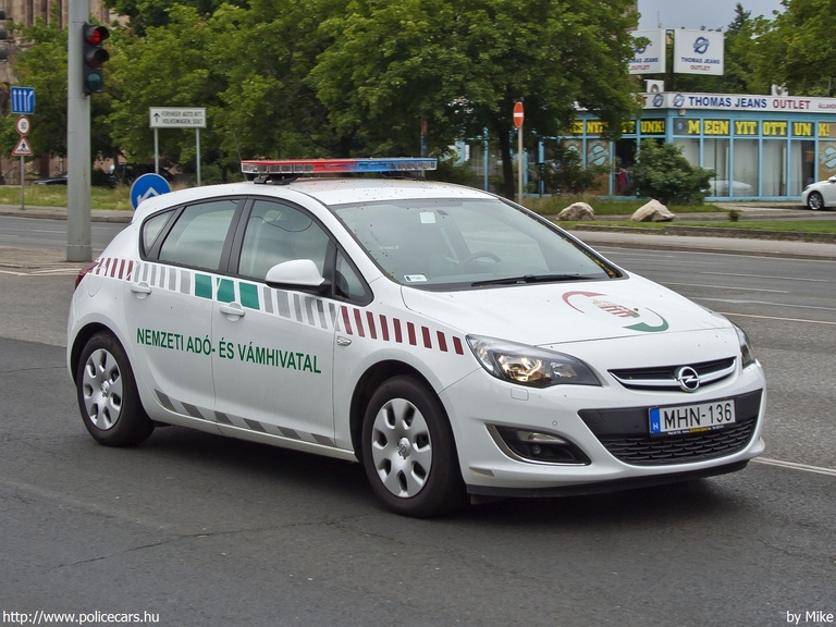 Opel Astra J 1.4 Turbo, Nemzeti Adó- és Vámhivatal, fotó: Mike
Keywords: vám magyar Magyarország NAV VPOP pénzügyőrség MHN-136 Hungary hungarian customs