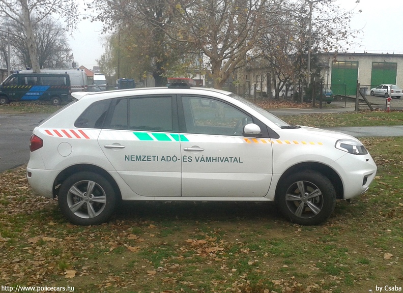 Renault Koleos, Nemzeti Adó- és Vámhivatal, fotó: Csaba
Keywords: vám magyar Magyarország NAV VPOP pénzügyőrség MHV-464 Hungary hungarian customs