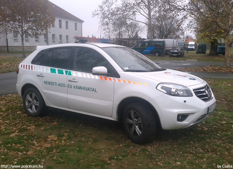 Renault Koleos, Nemzeti Adó- és Vámhivatal, fotó: Csaba
Keywords: vám magyar Magyarország NAV VPOP pénzügyőrség MHV-464 Hungary hungarian customs