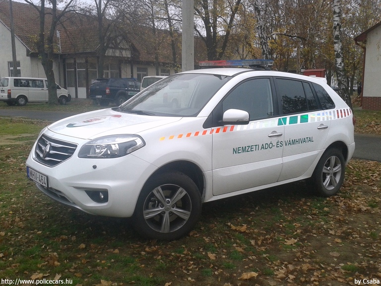 Renault Koleos, Nemzeti Adó- és Vámhivatal, fotó: Csaba
Keywords: vám magyar Magyarország NAV VPOP pénzügyőrség MHV-464 Hungary hungarian customs
