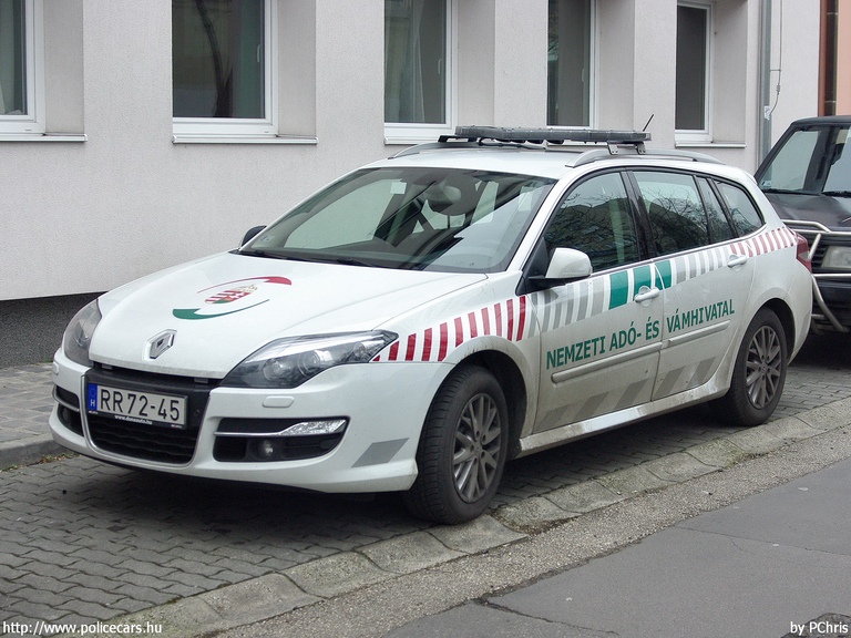 Renault Laguna, Nemzeti Adó- és Vámhivatal, fotó: PChris
Keywords: vám magyar Magyarország NAV VPOP pénzügyőrség RR72-45 Hungary hungarian customs