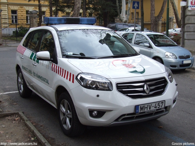 Renault Koleos, Nemzeti Adó- és Vámhivatal, fotó: Gzozzo pictures
Keywords: vám magyar Magyarország NAV VPOP pénzügyőrség MHV-457 Hungary hungarian customs