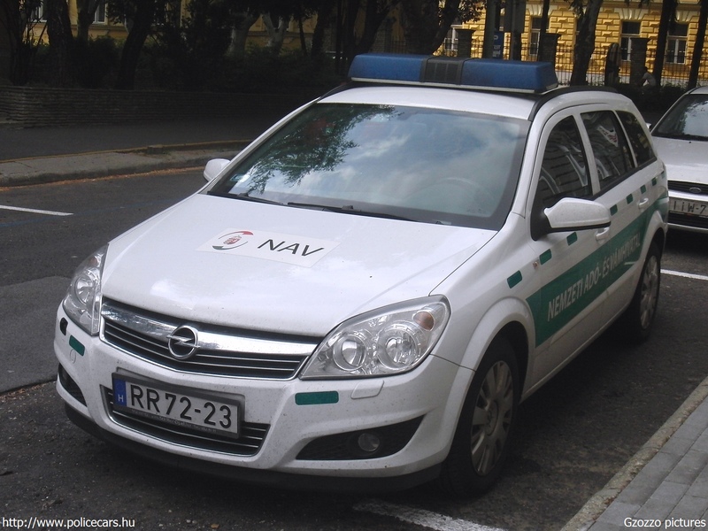 Opel Astra H, Nemzeti Adó- és Vámhivatal, fotó: Gzozzo pictures
Keywords: vám magyar Magyarország NAV VPOP pénzügyőrség RR72-23 Hungary hungarian customs
