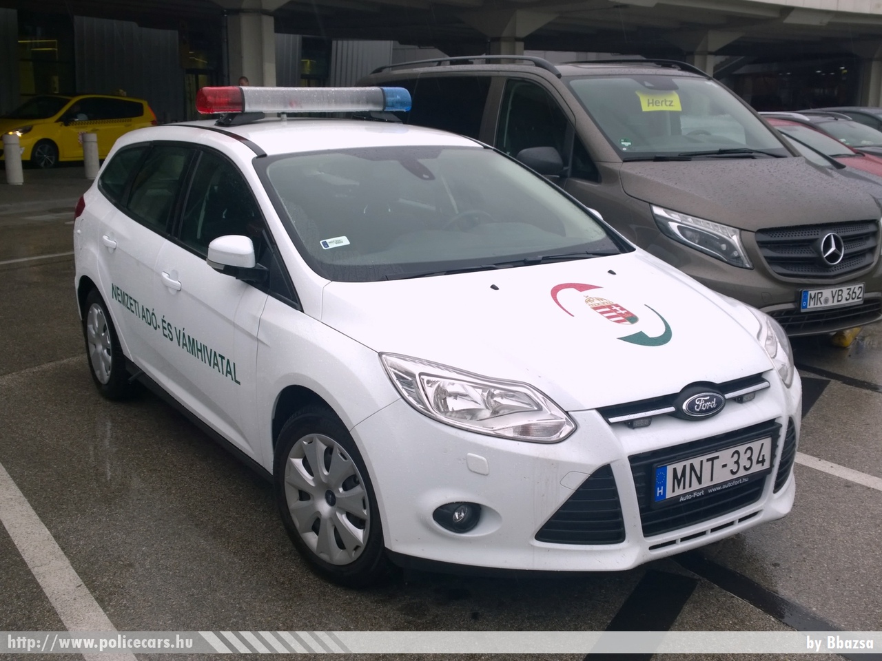 Ford Focus, Nemzeti Adó- és Vámhivatal, fotó: Bbazsa
Keywords: vám magyar Magyarország NAV VPOP pénzügyőrség Hungary hungarian customs MNT-334