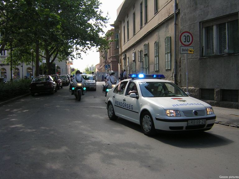 Volkswagen Bora, fotó: Kinguc
Keywords: rendőrség rendőr rendőrautó magyar Magyarország RB69-29