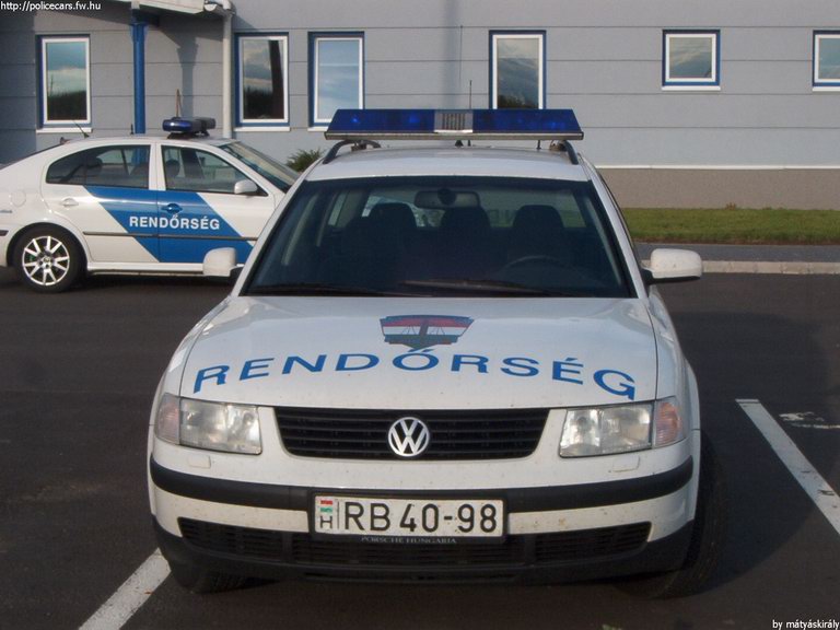 Volkswagen Passat, fotó: mátyáskirály
Keywords: rendőrség rendőr rendőrautó magyar Magyarország RB40-98