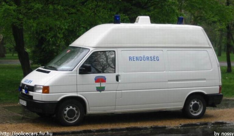 Volkswagen Transporter T4, fotó: nossy
Keywords: rendőrség rendőr rendőrautó magyar Magyarország 