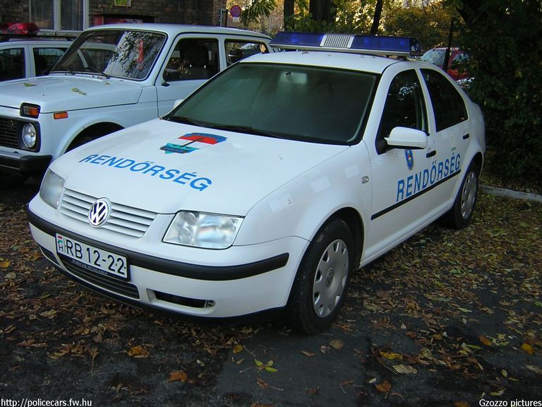Volkswagen Bora, fotó: Gzozzo pictures
Keywords: rendőrség rendőr rendőrautó magyar Magyarország RB12-22