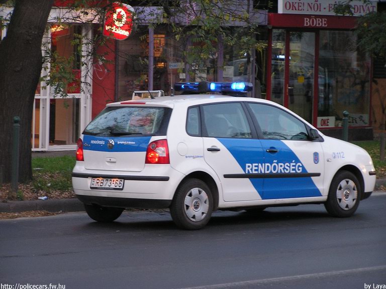 Volkswagen Polo, fotó: Laya
Keywords: rendőrség rendőr rendőrautó magyar Magyarország RB73-66