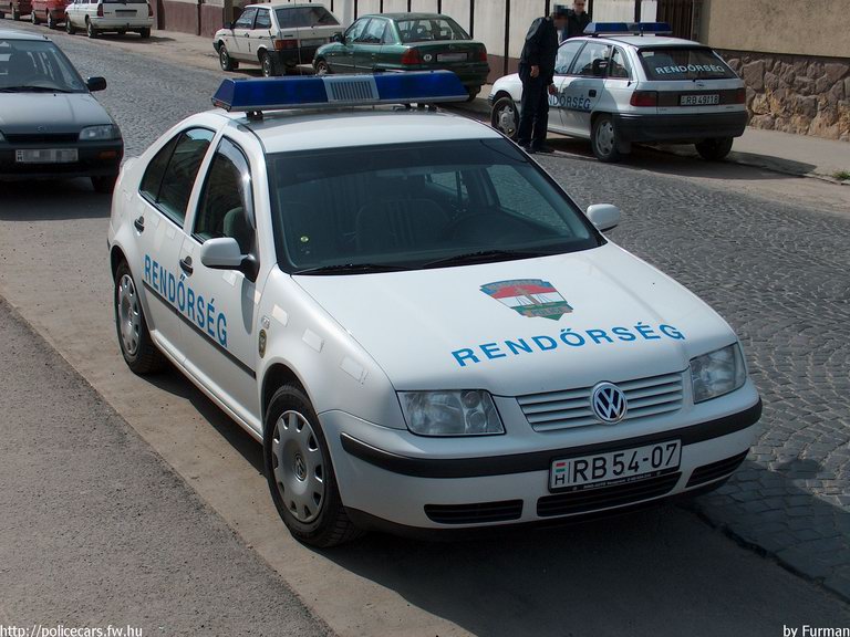 Volkswagen Bora, fotó: Furman
Keywords: rendőrség rendőr rendőrautó magyar Magyarország RB54-07