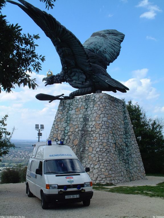 Volkswagen Transporter T4, fotó: Zeegun
Keywords: rendőrség rendőr rendőrautó magyar Magyarország RB38-53