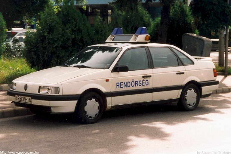Volkswagen Passat, fotó: Alexander Ginzburg
Keywords: rendőrség rendőr rendőrautó magyar Magyarország RB39-16