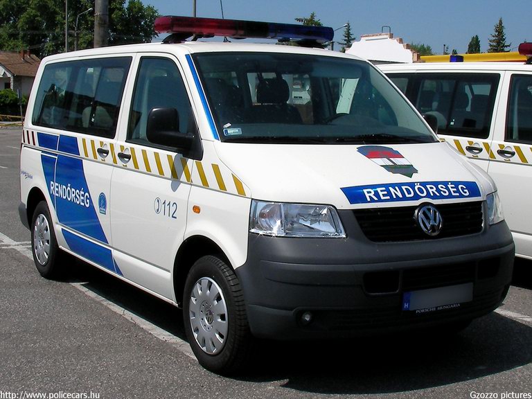 Volkswagen Transporter T5, fotó: Gzozzo pictures
Keywords: rendőrség rendőr rendőrautó magyar Magyarország 