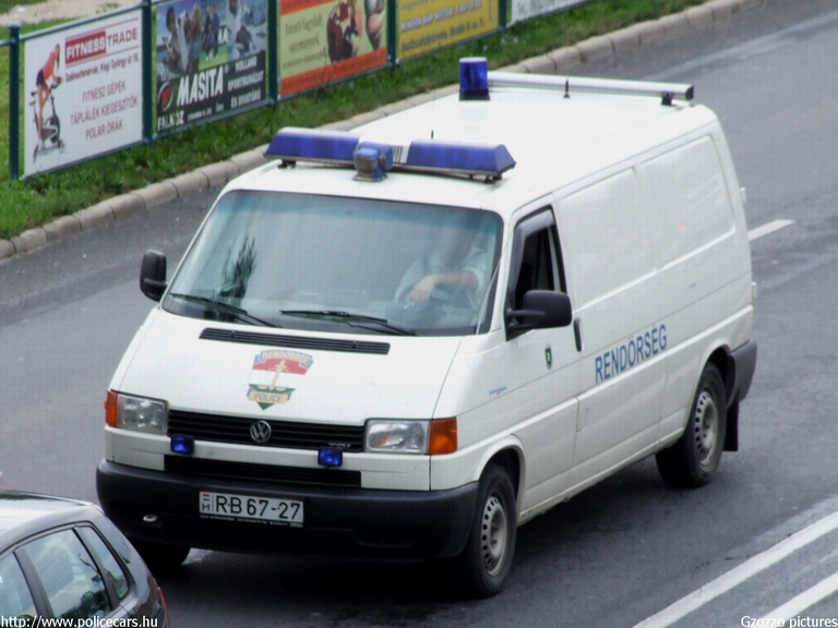 Volkswagen Transporter T4, fotó: Gzozzo pictures
Keywords: rendőrség rendőrautó rendőr magyar Magyarország RB67-27