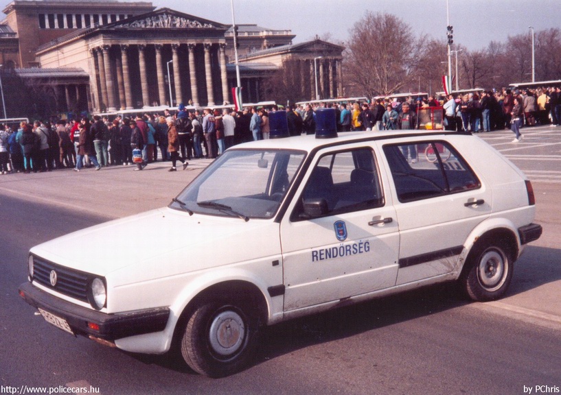 Volkswagen Golf II, fotó: PChris
Keywords: rendőrség rendőr rendőrautó magyar Magyarország RB22-45