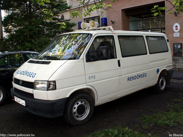 Volkswagen Transporter T4, fotó: Bbazsa
Keywords: rendőr rendőrautó rendőrség magyar Magyarország BCW-044