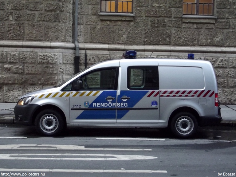 Volkswagen Caddy, fotó: Bbazsa
Keywords: rendőr rendőrautó rendőrség magyar Magyarország MHS-305