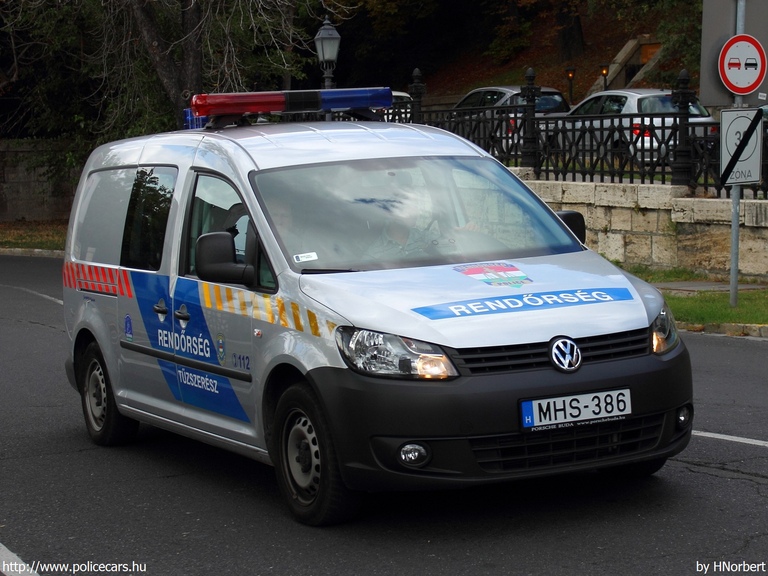 Volkswagen Caddy, fotó: HNorbert 
Keywords: rendőr rendőrautó rendőrség magyar Magyarország MHS-386