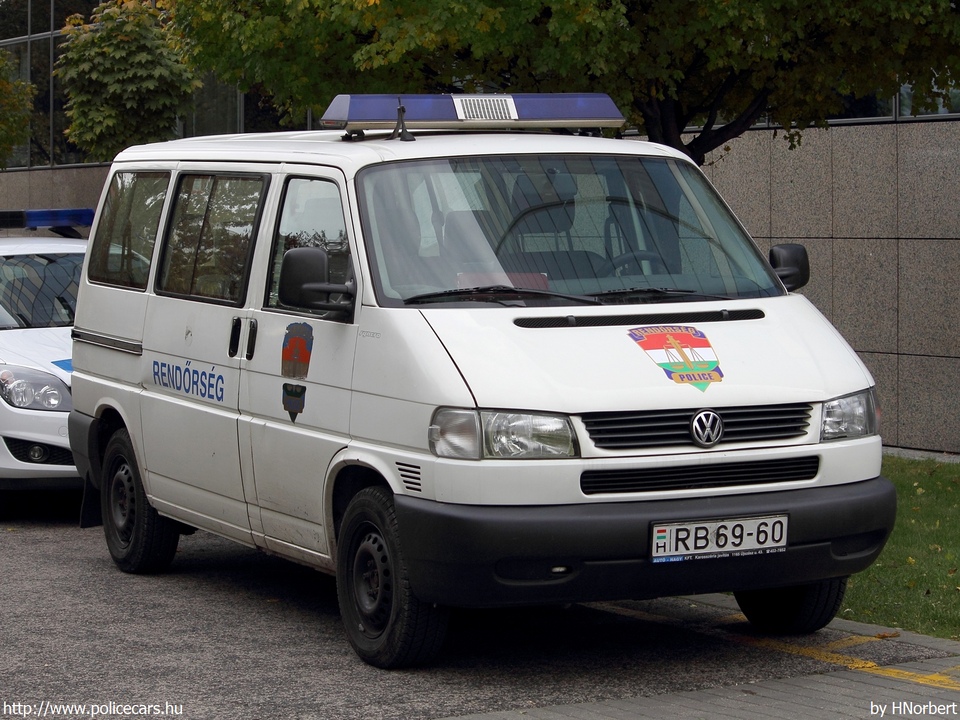 Volkswagen Transporter T4, fotó: HNorbert
Keywords: rendőr rendőrautó rendőrség magyar Magyarország RB69-60
