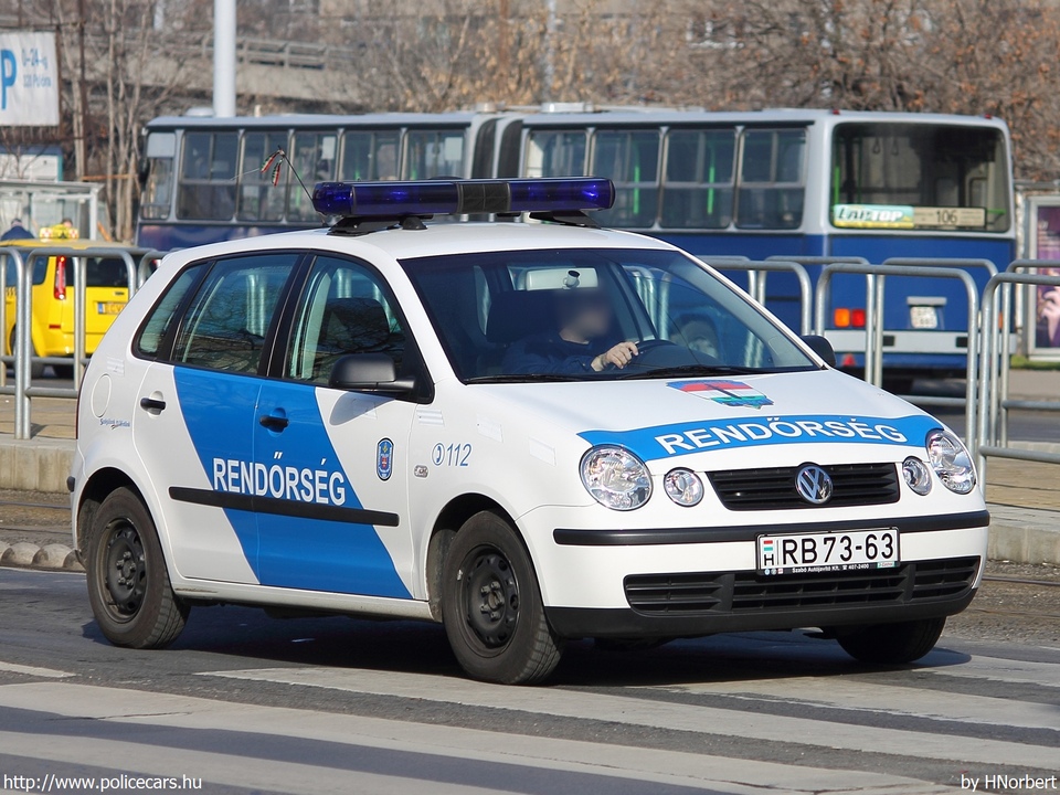 Volkswagen Polo, fotó: HNorbert
Keywords: rendőr rendőrautó rendőrség magyar Magyarország RB73-63