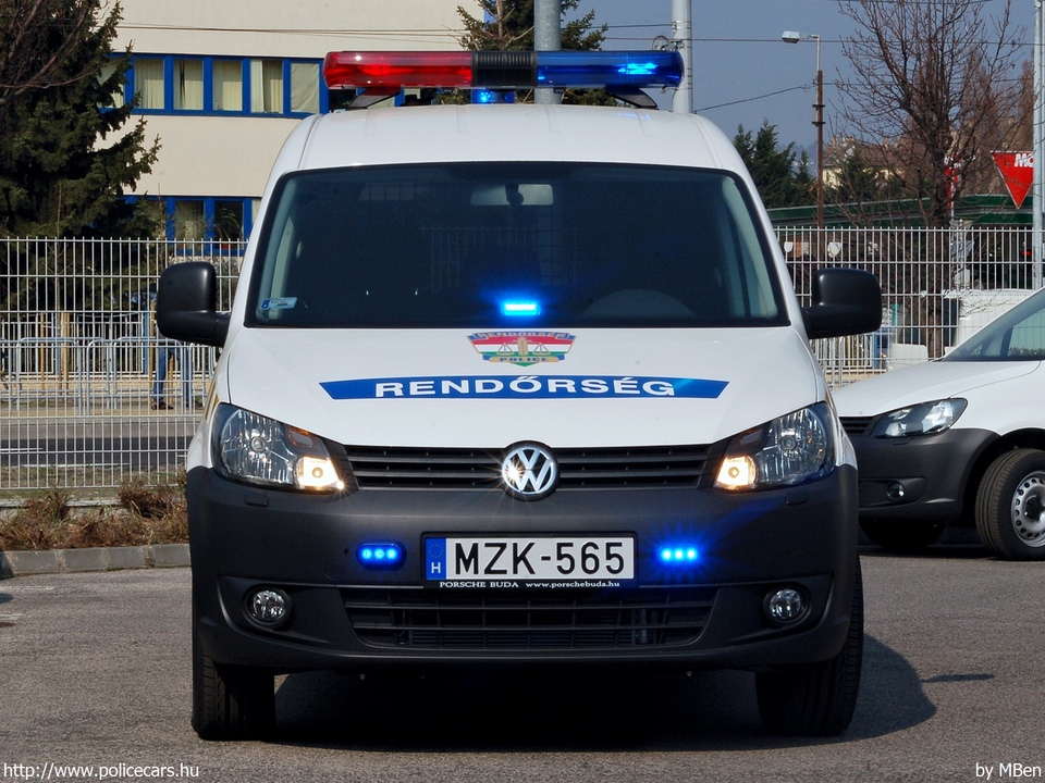 Volkswagen Caddy Maxi 2.0 TDI 4Motion, fotó: MBen
Keywords: rendőr rendőrautó rendőrség magyar Magyarország MZK-565