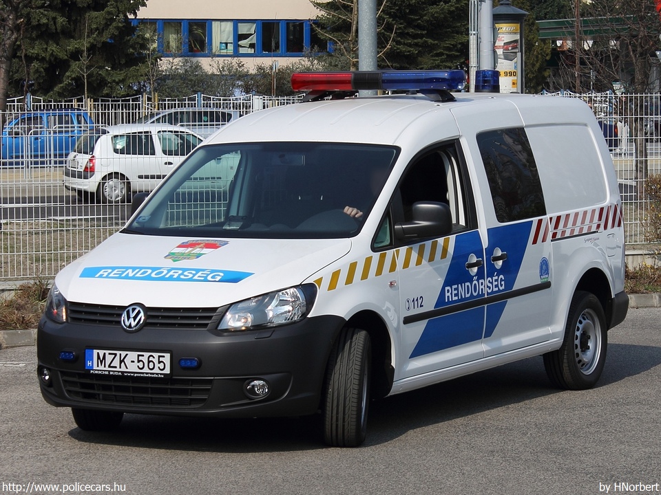 Volkswagen Caddy Maxi 2.0 TDI 4Motion, fotó: HNorbert
Keywords: rendőr rendőrautó rendőrség magyar Magyarország MZK-565
