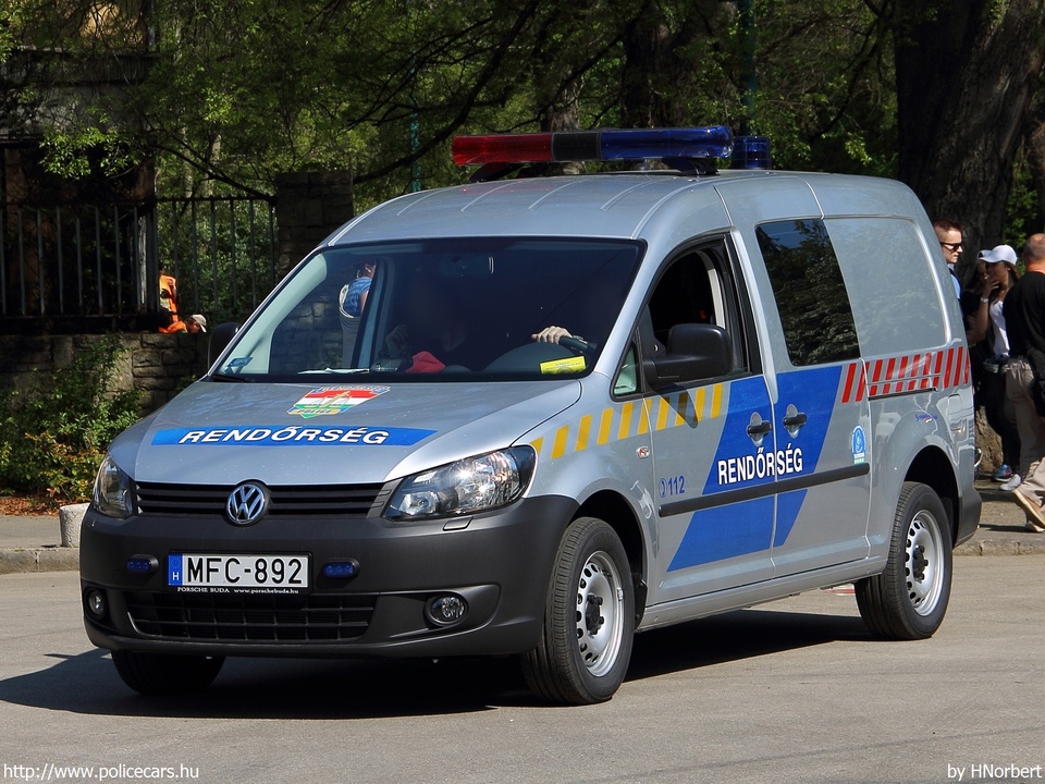 Volkswagen Caddy Maxi 2.0 TDI 4Motion, fotó: HNorbert
Keywords: rendőrautó rendőrség rendőr magyar Magyarország MFC-892 police hungarian Hungary