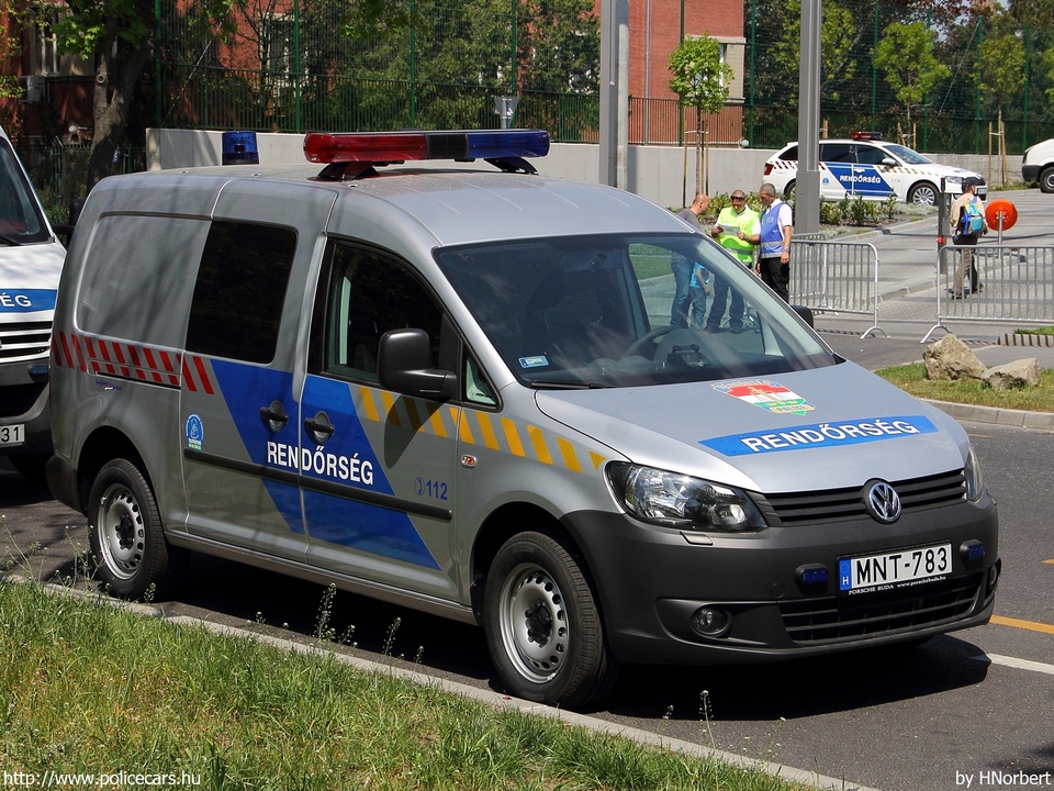 Volkswagen Caddy Maxi 2.0 TDI 4Motion, fotó: HNorbert
Keywords: rendőrautó rendőrség rendőr magyar Magyarország MNT-783 police hungarian Hungary
