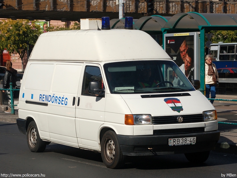Volkswagen Transporter T4 Syncro, fotó: MBen
Keywords: rendőrautó rendőrség rendőr magyar Magyarország RB38-46 police hungarian Hungary
