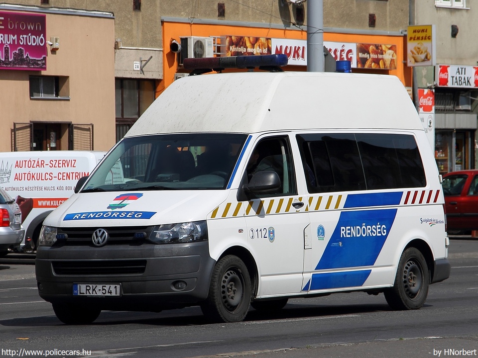 Volkswagen Transporter T5 facelift, fotó: HNorbert
Keywords: rendőrautó rendőrség rendőr magyar Magyarország LRK-541 police hungarian Hungary