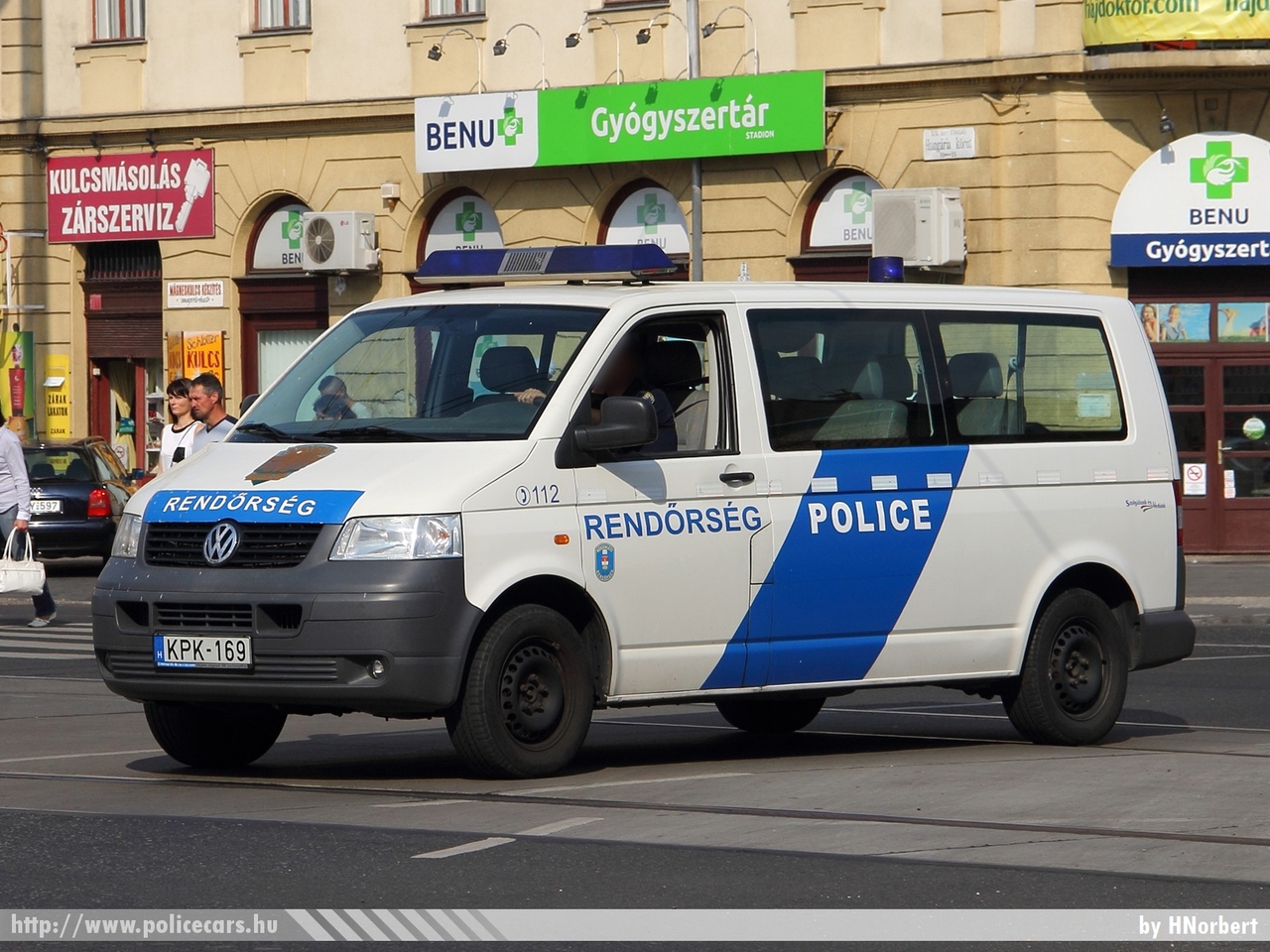 Volkswagen Transporter T5, fotó: HNorbert
Keywords: rendőr rendőrautó rendőrség magyar Magyarország KPK-169