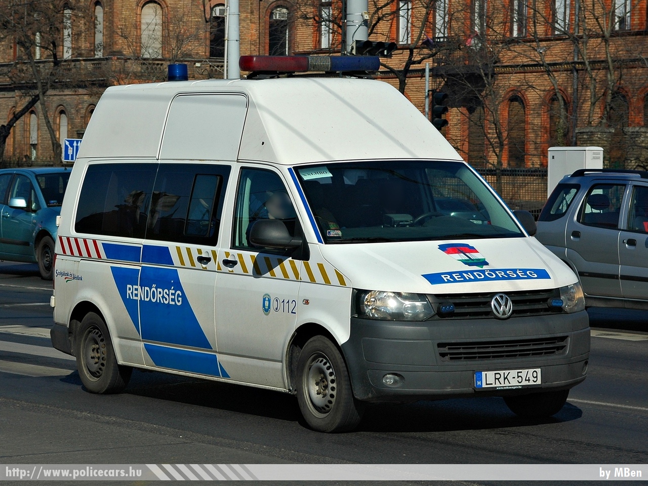 Volkswagen Transporter T5, fotó: MBen
Keywords: rendőrség rendőr rendőrautó magyar Magyarország LRK-549