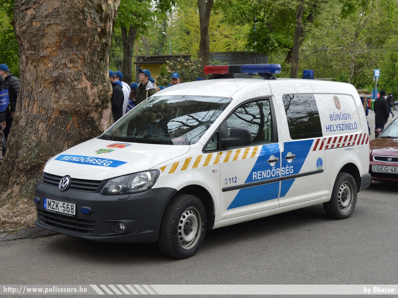 Volkswagen Caddy Maxi 2.0 TDI 4Motion, fotó: Bbazsa
Keywords: rendőr rendőrautó rendőrség magyar Magyarország MZK-568 