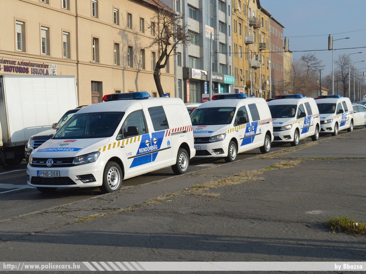 Volkswagen Caddy TDI 4Motion, fotó: Bbazsa
Keywords: PNB-068 rendőr rendőrautó rendőrség magyar Magyarország   Hungary hungarian police policecar 