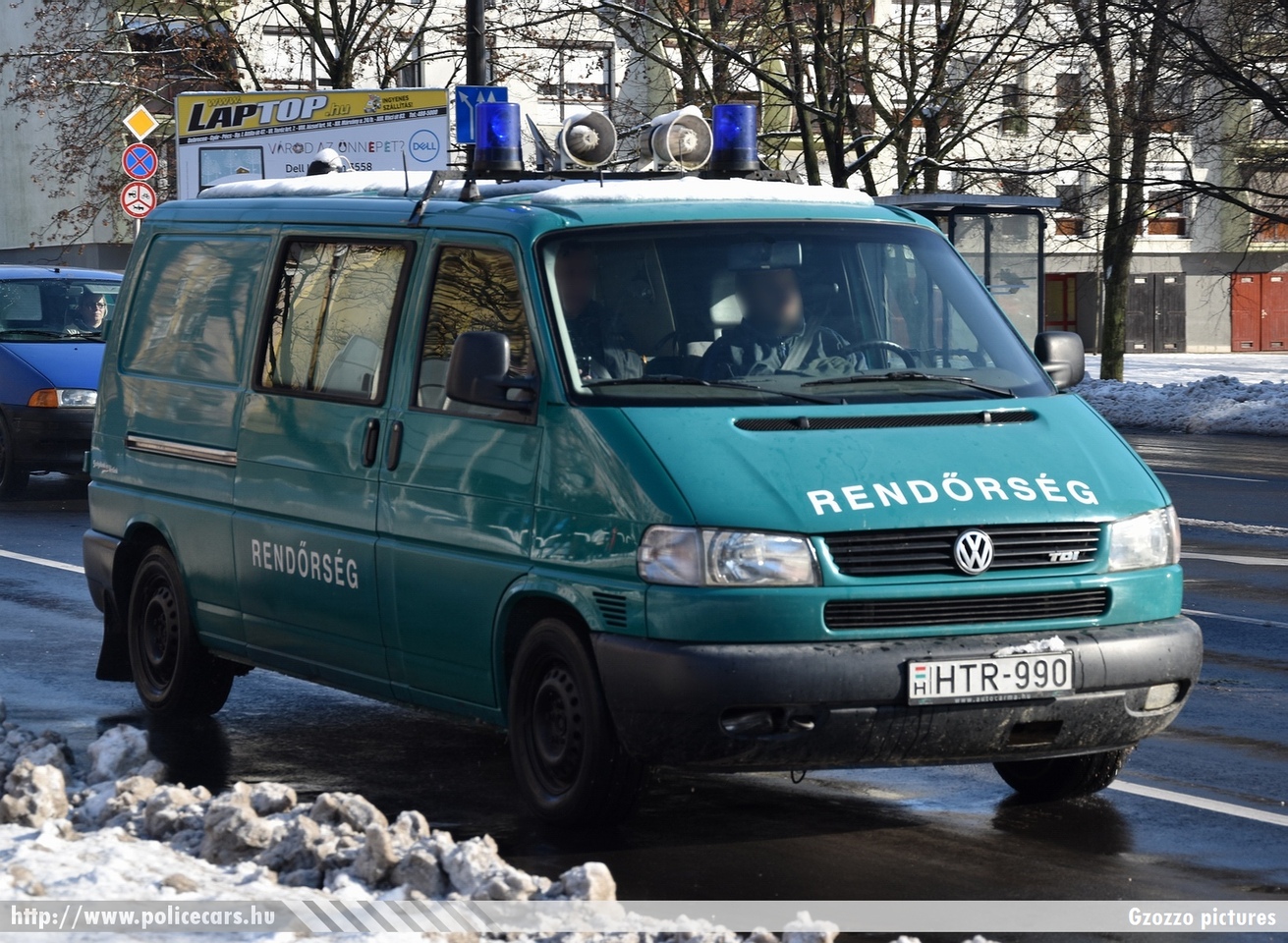 Volkswagen Transporter T4, fotó: Gzozzo pictures
Keywords: rendőr rendőrautó rendőrség magyar Magyarország Hungary hungarian police policecar HTR-990