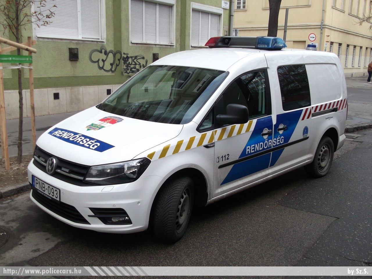 Volkswagen Caddy TDI 4Motion, fotó: Sz.S.
Keywords: rendőr rendőrautó rendőrség magyar Magyarország Hungary hungarian police policecar PNB-093