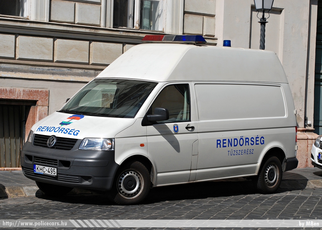 Volkswagen Transporter T5, Tûzszerész, fotó: MBen
Keywords: rendőr rendőrautó rendőrség magyar Magyarország police policecar Hungary hungarian KHC-495