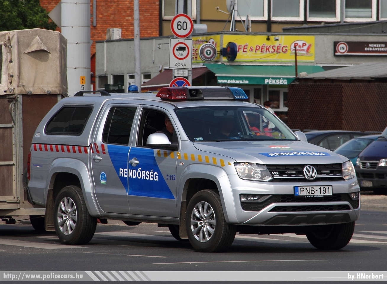 Volkswagen Amarok V6 TDI 4Motion, fotó: HNorbert
Keywords: PNB-191 rendőr rendőrautó rendőrség magyar Magyarország Hungary hungarian police policecar készenléti