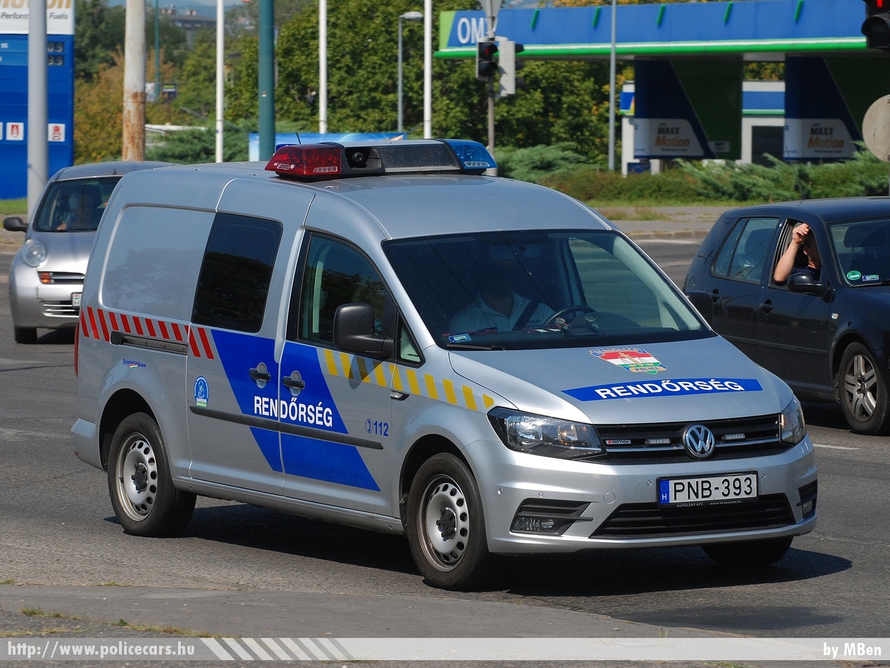 Volkswagen Caddy Maxi 2.0 TDI 4Motion, fotó: MBen
Keywords: rendőr rendőrautó rendőrség magyar Magyarország police policecar Hungary hungarian PNB-393