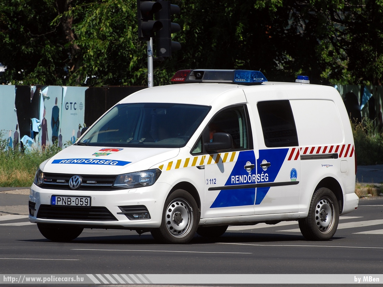 Volkswagen Caddy TDI 4Motion, fotó: MBen
Keywords: rendőr rendőrautó rendőrség magyar Magyarország police policecar Hungary hungarian PNB-059