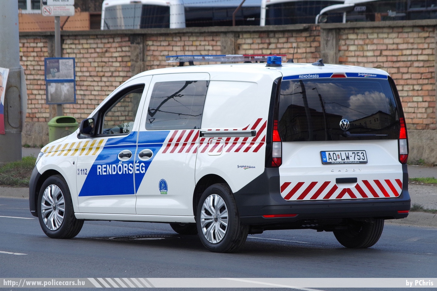Volkswagen Caddy, fotó: PChris
Keywords: rendőr rendőrautó rendőrség magyar Magyarország Hungary hungarian police policecar AOMK-663 AOLW-753