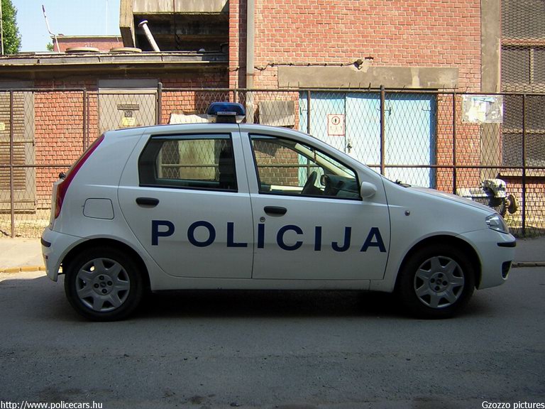 Fiat Punto, fotó: Gzozzo pictures
Keywords: Szerb szerbia rendőrség rendőrautó rendőr Serbia serbian police policecar