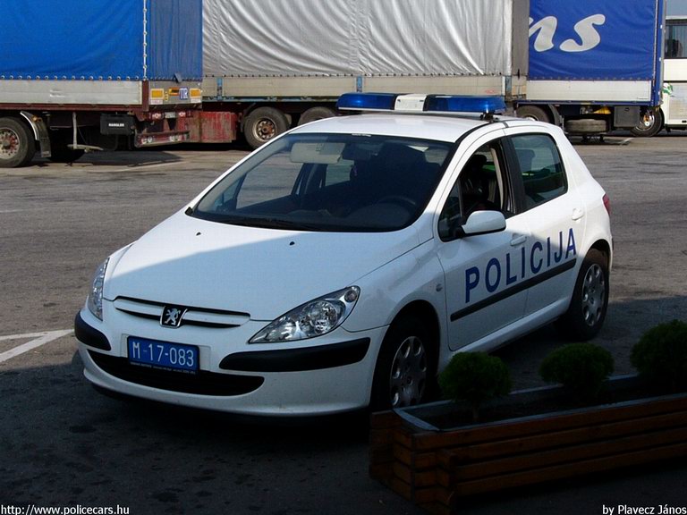 Peugeot 307, fotó: Plavecz János
Keywords: Szerb szerbia rendőrség rendőrautó rendőr Serbia serbian police policecar