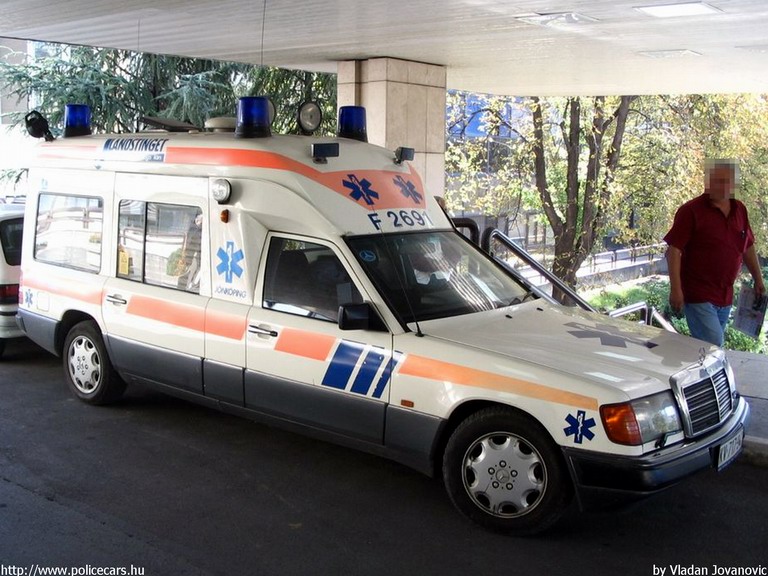 Mercedes E W124, fotó: Vladan Jovanovic
Keywords: Szerb szerbia mentőautó mentő serbian Serbia ambulance
