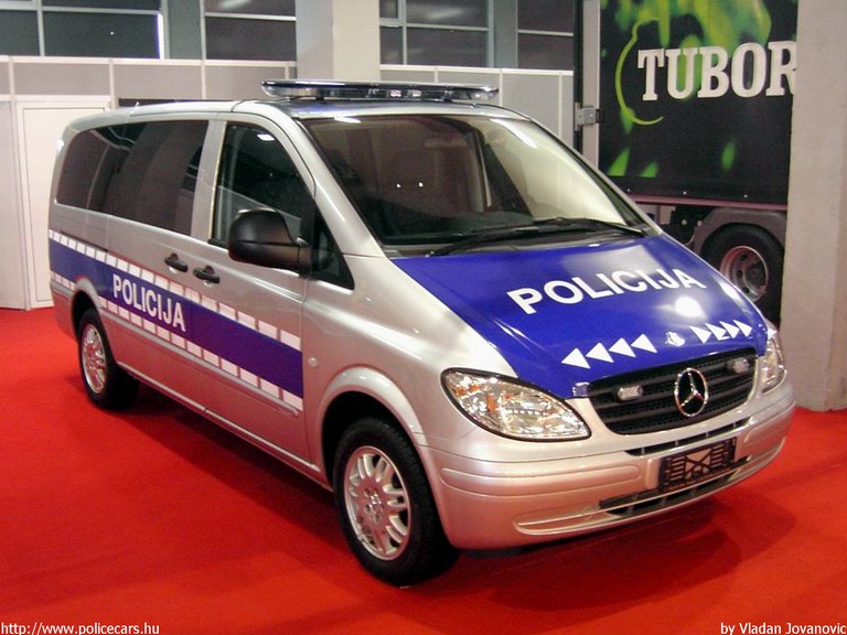 Mercedes Vito, fotó: Vladan Jovanovic
Keywords: Szerb szerbia rendőrautó rendőr Serbia serbian police policecar rendőrség