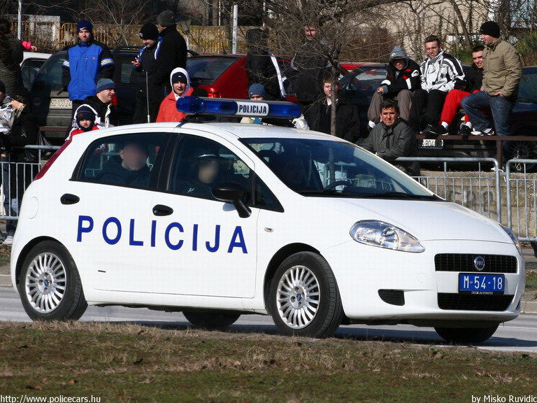 Fiat Grande Punto, fotó: Misko Ruvidic
Keywords: szerb Szerbia rendőrség rendőr rendőrautó Serbia serbian police policecar