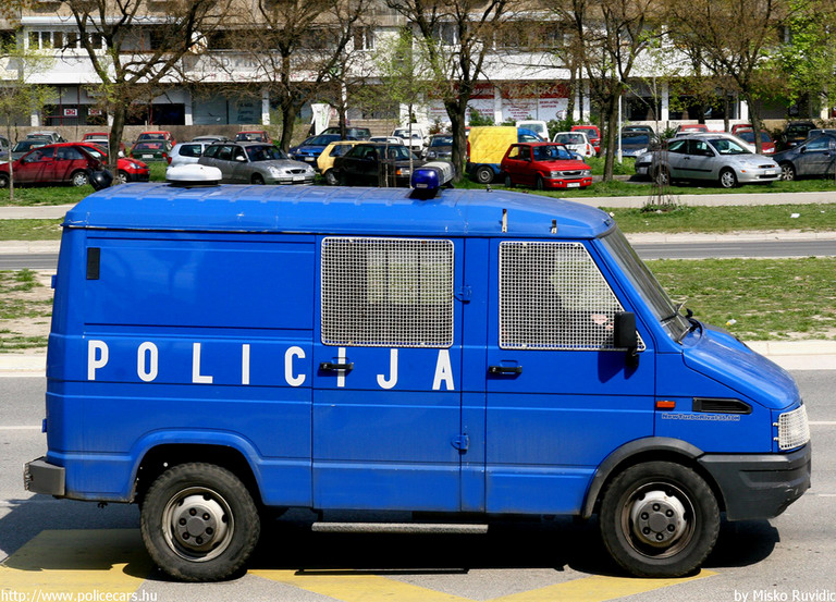 Zastava Iveco New Turbo Rival, fotó: Misko Ruvidic
Keywords: szerb Szerbia rendőr rendőrség rendőrautó Serbia serbian police policecar