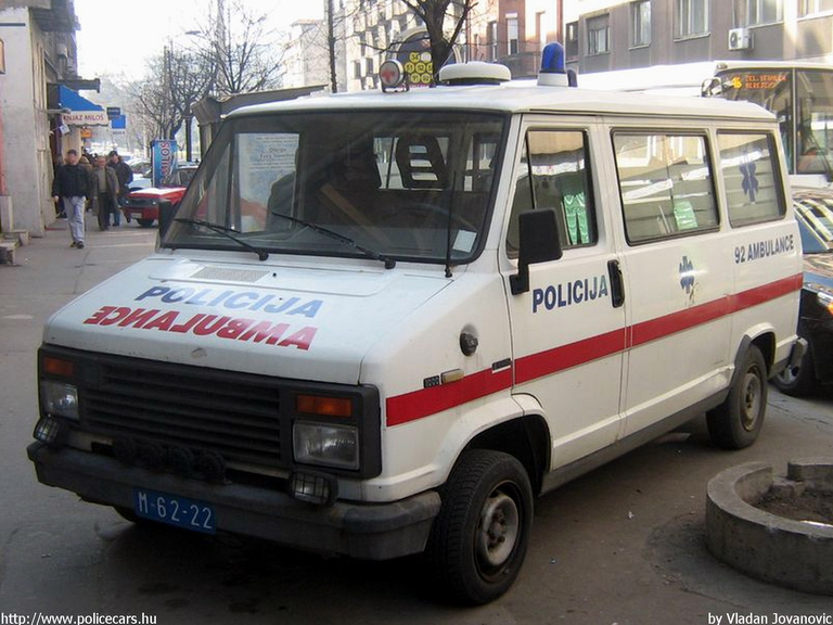 fotó: Vladan Jovanovic
Keywords: Szerb szerbia mentőautó mentő rendőr rendőrség rendőrautó serbian Serbia ambulance