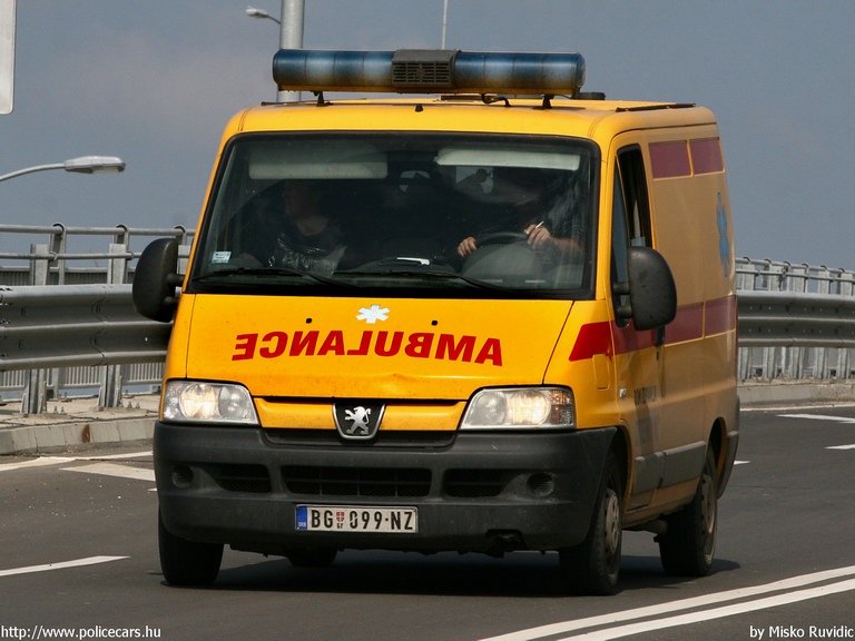 Peugeot Boxer, fotó: Misko Ruvidic
Keywords: szerb Szerbia mentő mentőautó serbian Serbia ambulance